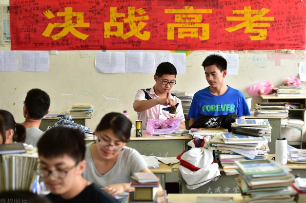 教育部下发好消息，这5类学生不用参加高考，直接“保送”上大学