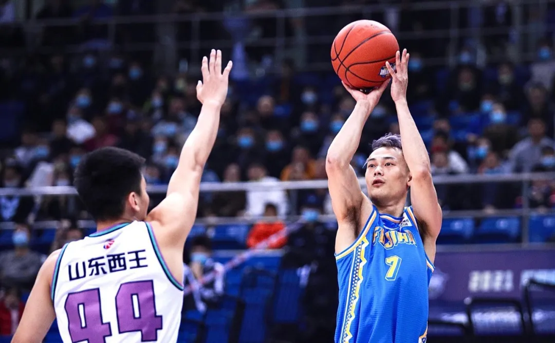 郭昊文为什么加盟cba(买机票回国！郭昊文退出NBA选秀！放弃的原因也曝光了)