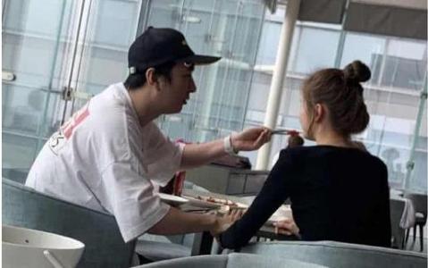 王思聪的风流情史，靠金钱征服了15个女人，如今却沦为了爱情舔狗