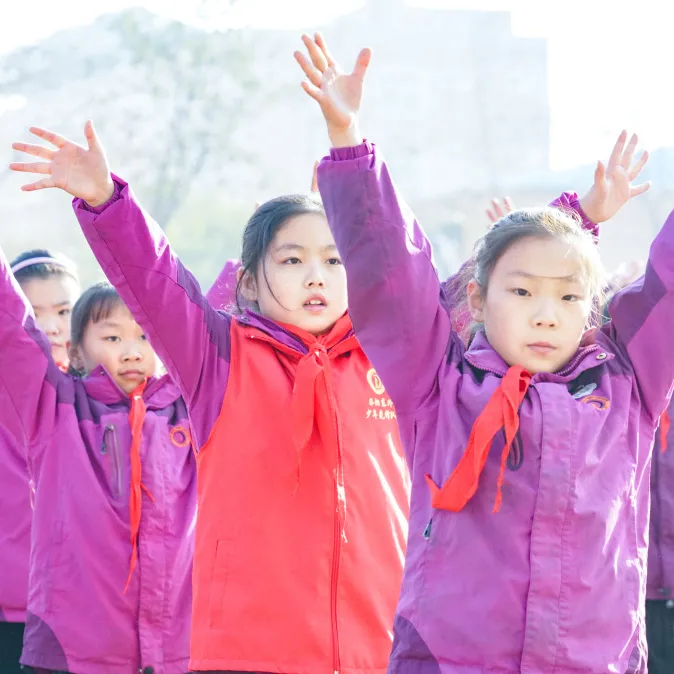 阳光运动，快乐成长丨洛阳东外小学部队列队形广播操比赛