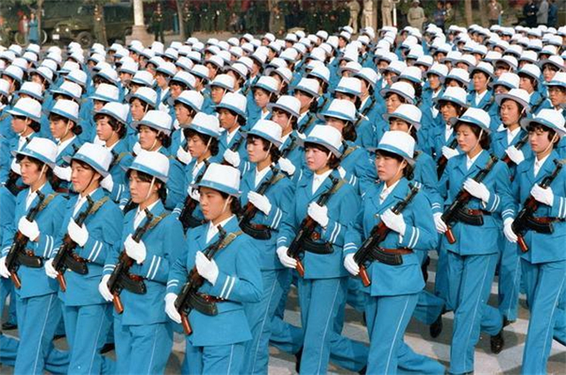 1984年大阅兵，出现了新式导弹，日本媒体什么反应？