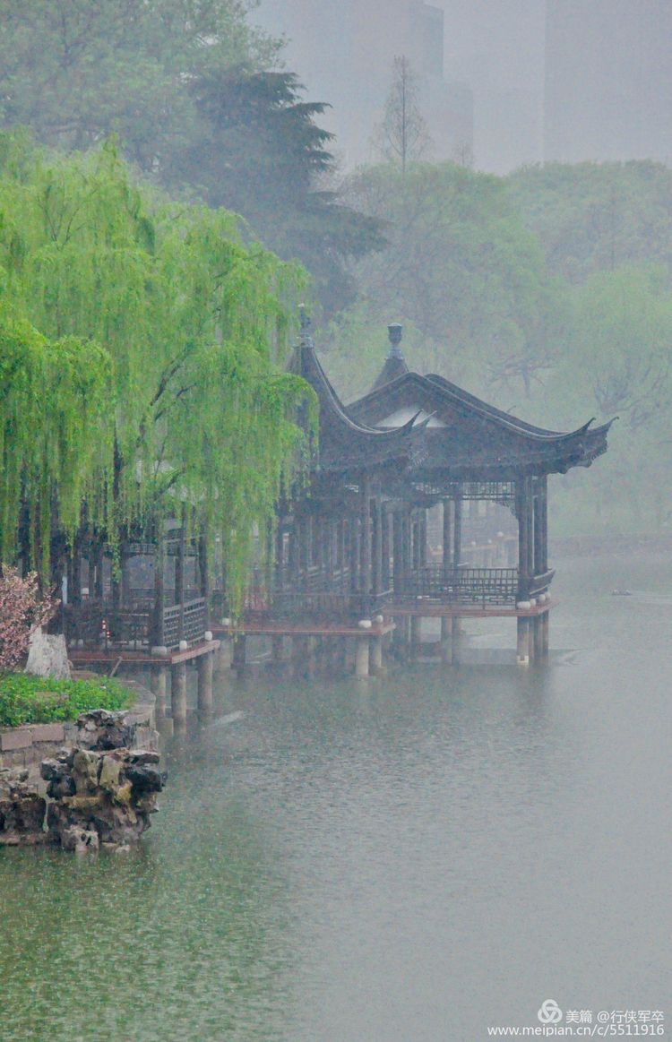 莫愁湖——粉黛江山，留得半湖烟雨；王侯事业，都如一局棋枰