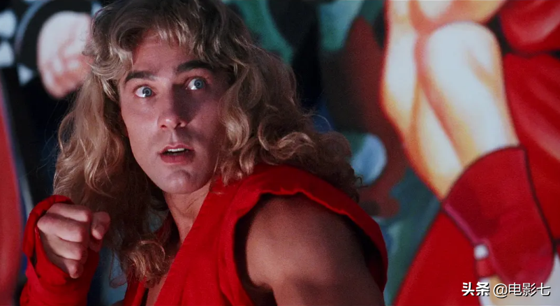 请来三大女神，东拼西凑笑料，这部经典喜剧，删减5分钟才上映