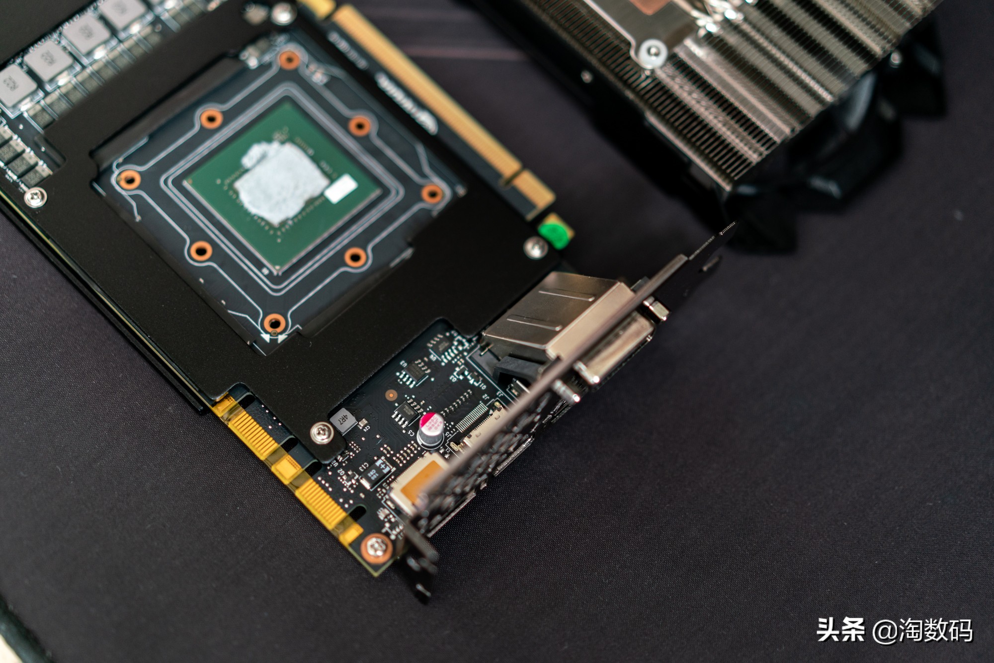 头铁入手￥1799的GTX1080显卡，先拆再测保平安，还一年保修