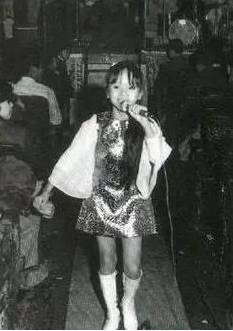 1992年5月4日午夜,黄朗维打梅艳芳一巴掌,第二天被砍成重伤遭灭口