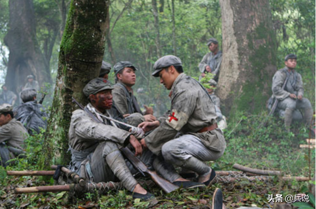 红军卫生部长本应授中将，因两个问题被点名，3年后才补授军衔