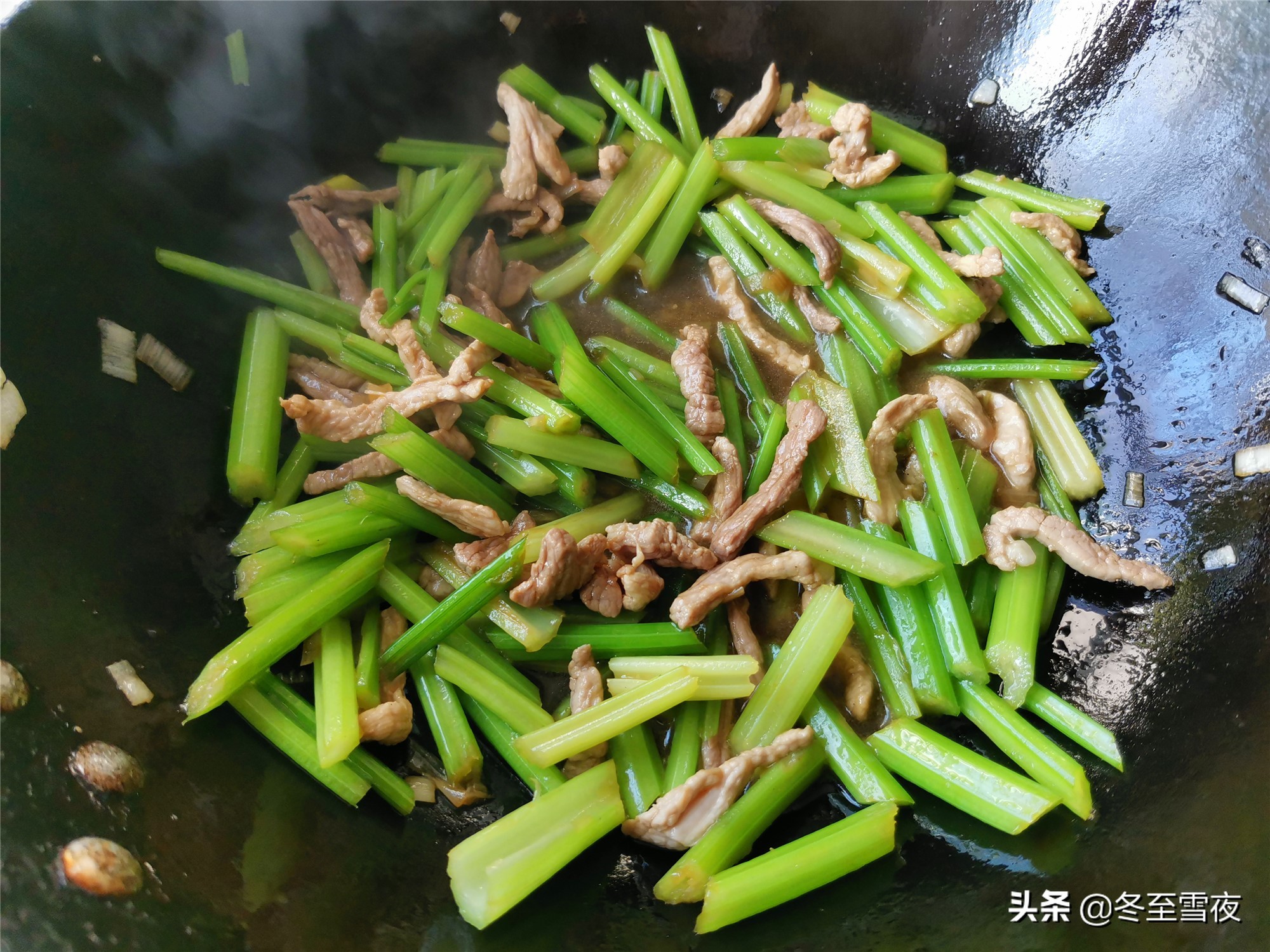 芹菜粉的做法（9步教你做东北的家常老菜）