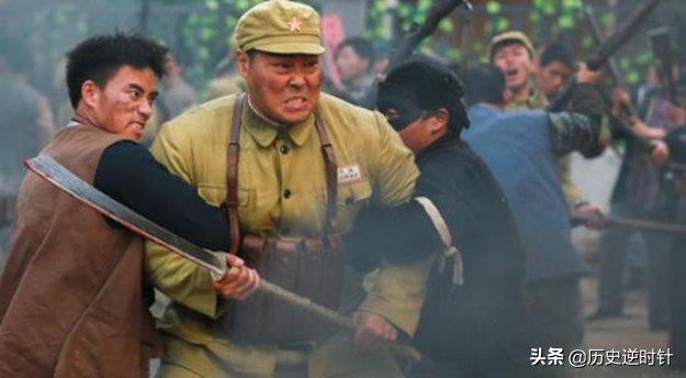 土匪里应外合，攻占资溪县城，惊动中央，十万军民搜山围歼