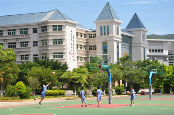 学生从小在“私立”学校上学，长大后更有出息？差距还真是存在