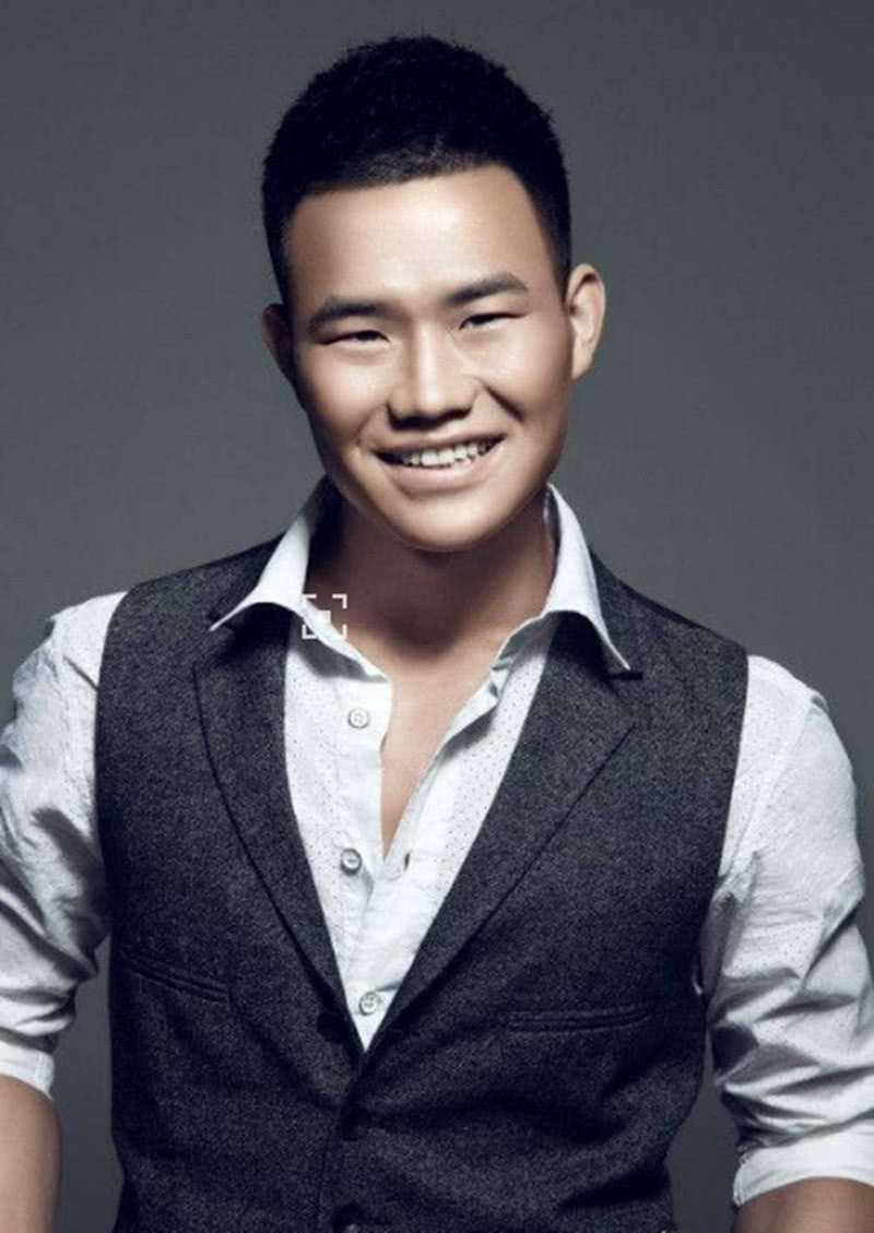 从老艺术家到"潘子",潘长江为何"晚节不保"沦为全网笑柄?