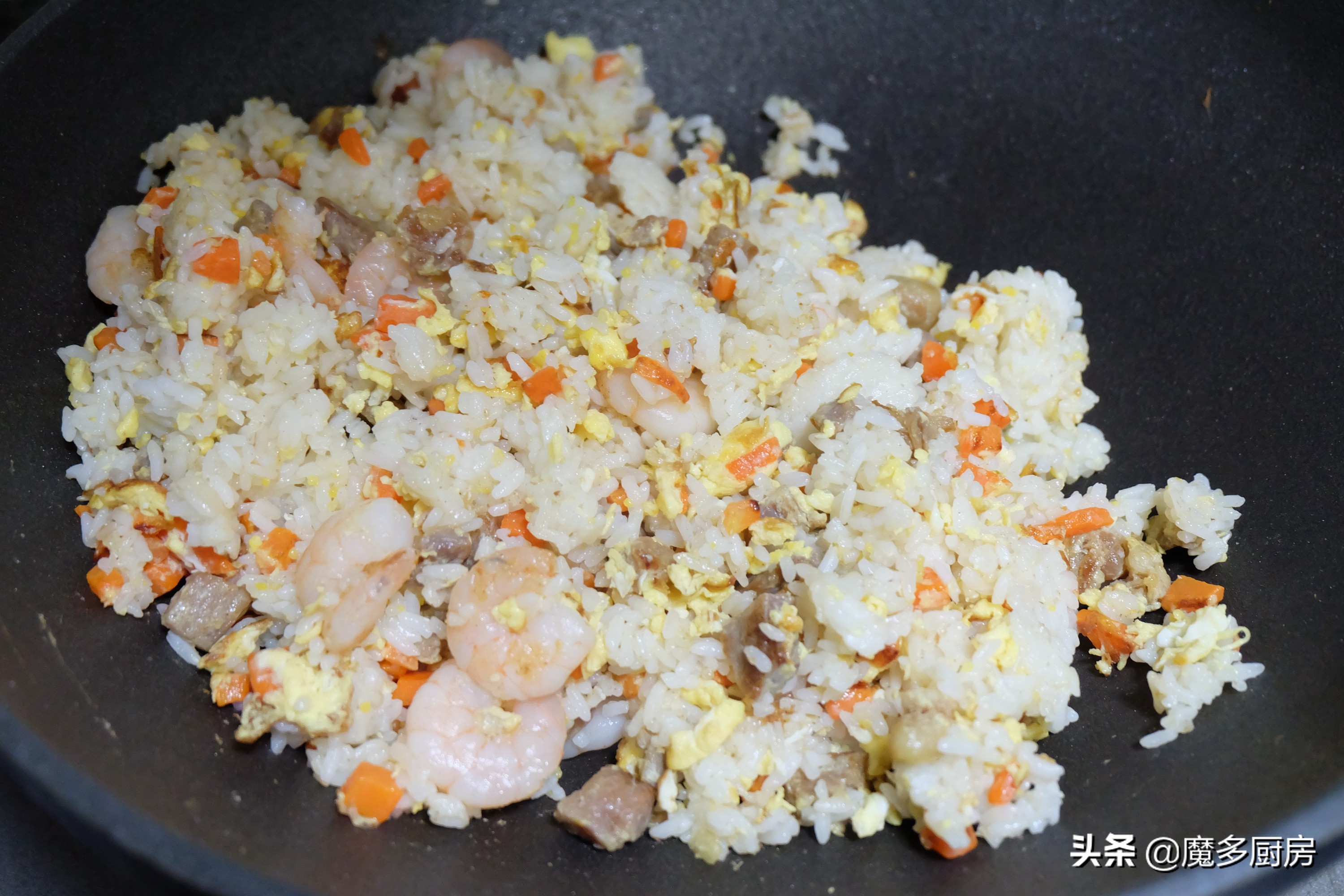 剩米饭简单加工一下，做成美味早餐，营养丰富全家都爱吃