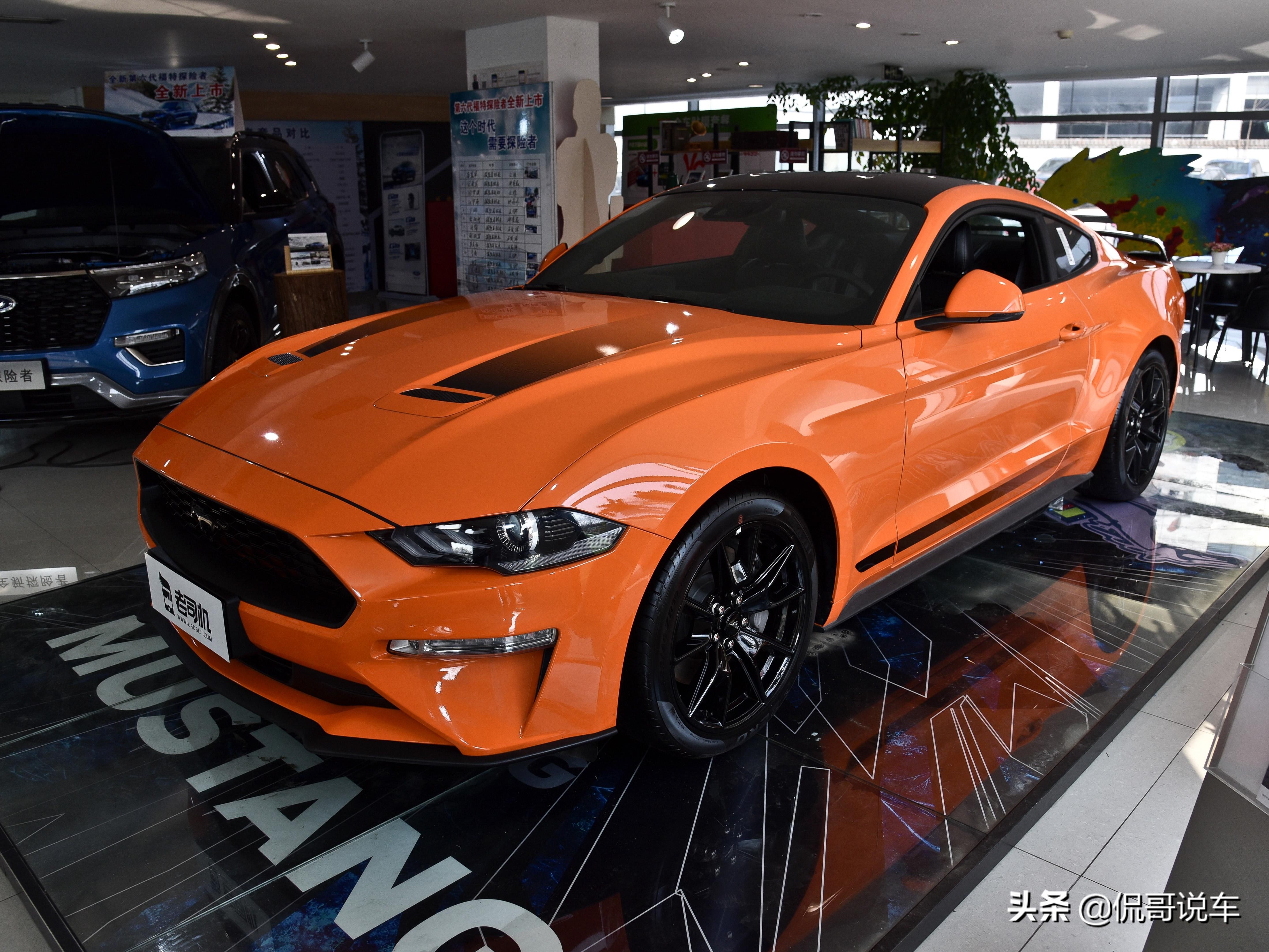 進口知名跑車,價格不貴,城市開也挺舒服,帶你看福特mustang