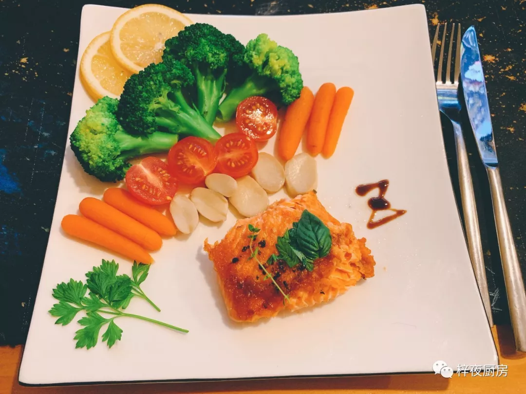 「极简美味」香煎三文鱼