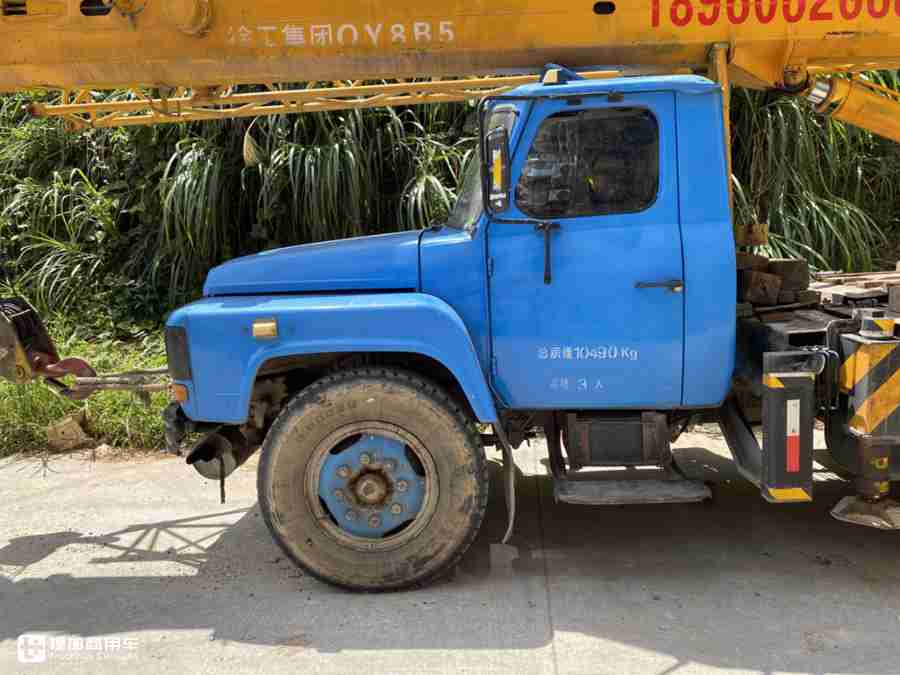 只是曾经eq140太过出名,所以大家都将这类尖头东风称为eq140