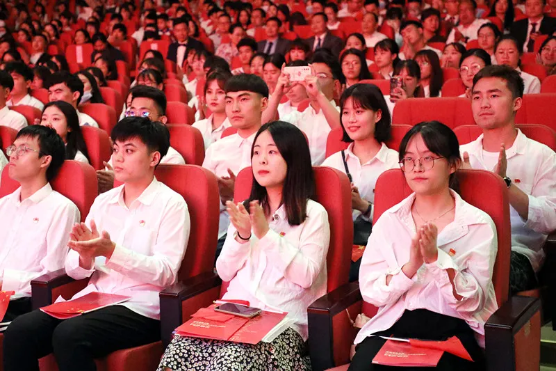 成都文理学院教务管理系统（点燃爱国热情）