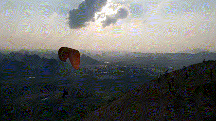 滑翔伞初体验｜等风来，御风而行，最极致的放松和自由，你敢来吗