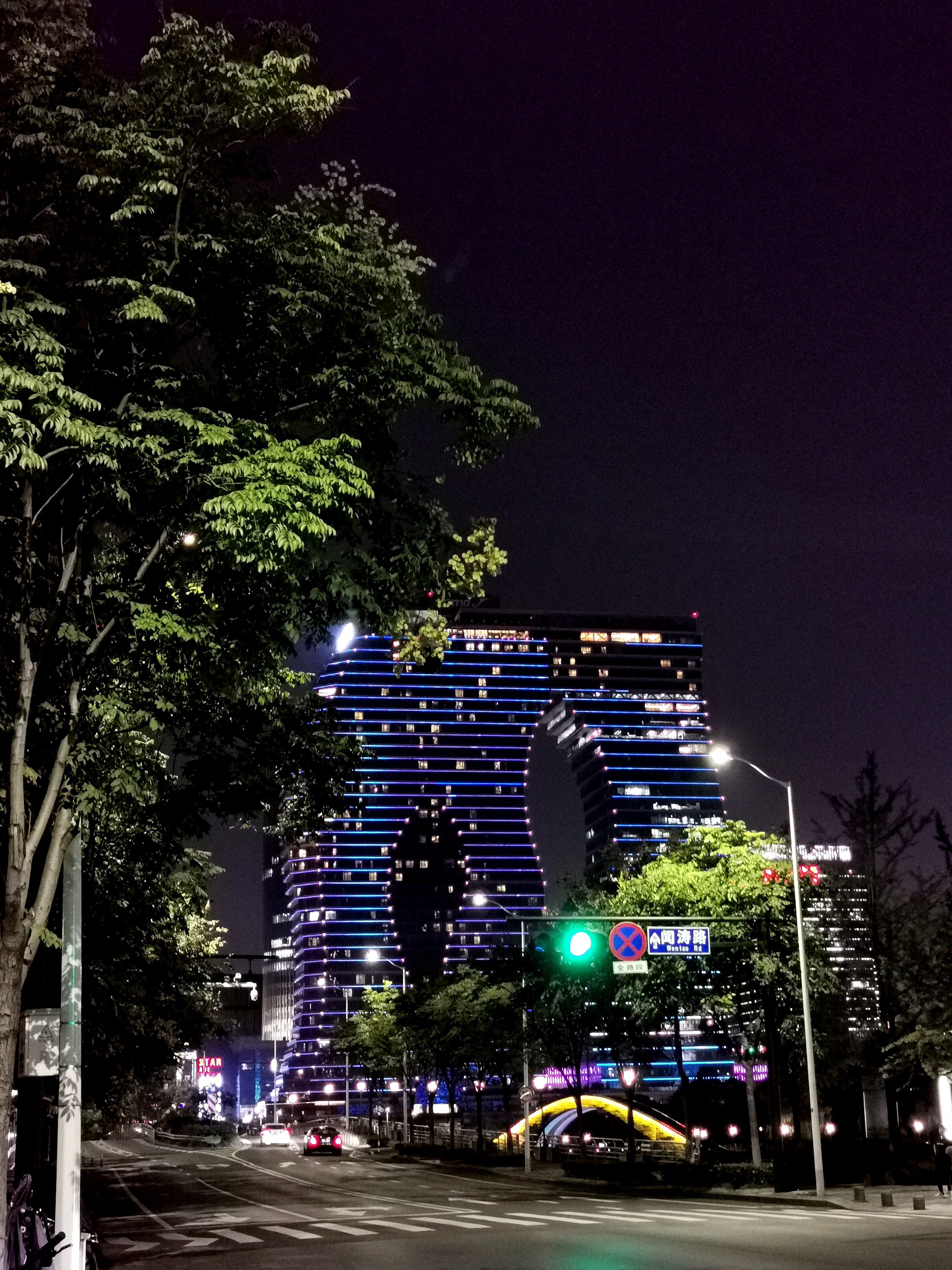 教培退潮，搁浅的从业者仍在寻找答案