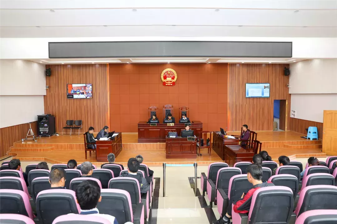 律师收费高？看到这些庭审流程你就惊到了！