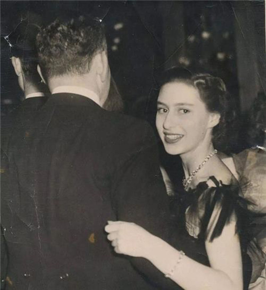 年輕時的英女王沒有妹妹漂亮，50年后容貌卻翻轉，果然是相由心生