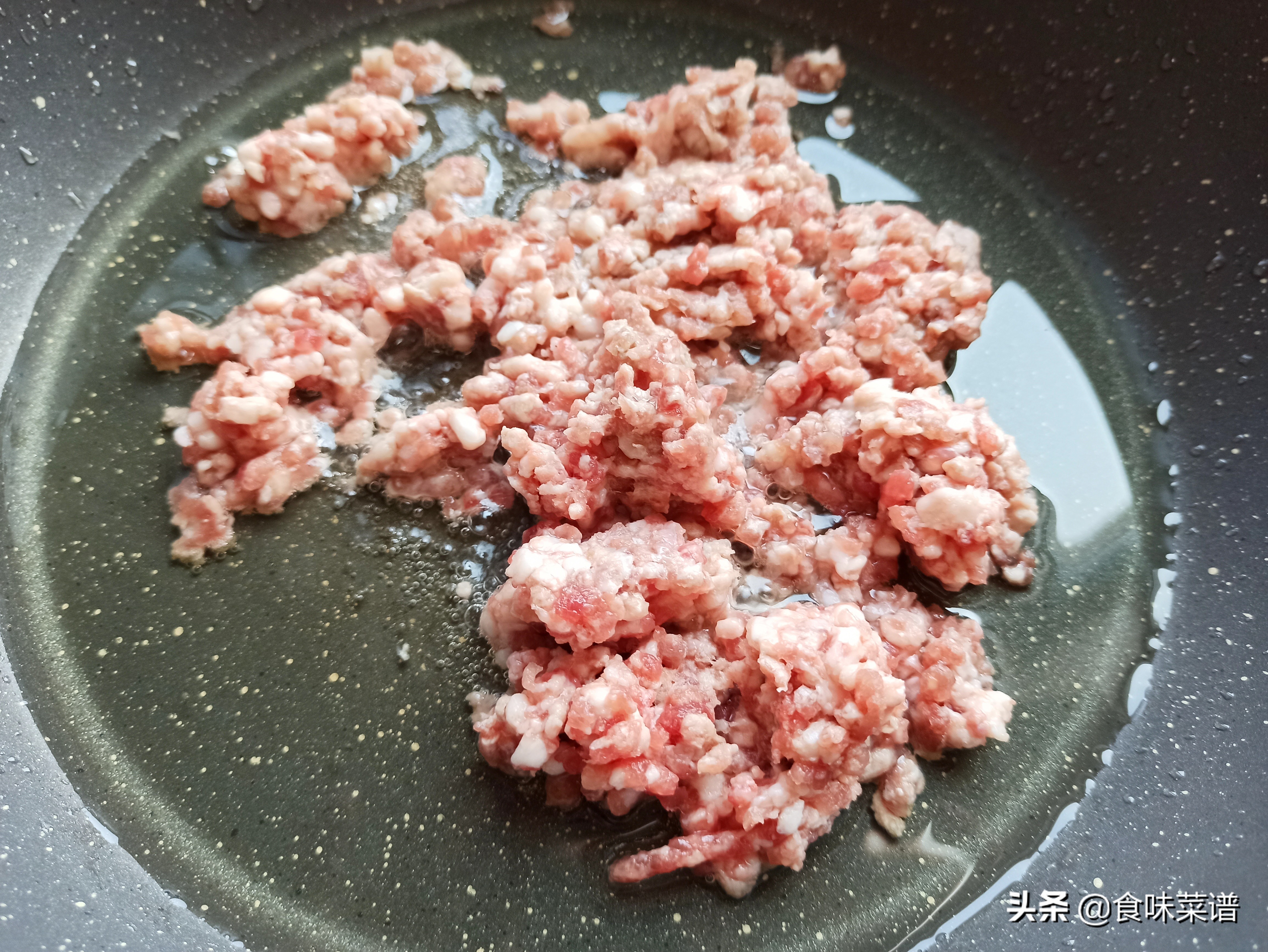 面馆的生意太好，一天卖出500碗全靠这个炸酱，掌握做法你也行