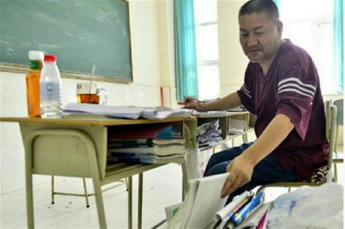 “高考最牛钉子户”，54岁大叔高考25次，年入百万却想追梦川大