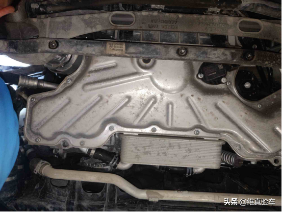 5年贬值120W，17年宾利飞驰开价186W值不值？检测师：牌面拉满