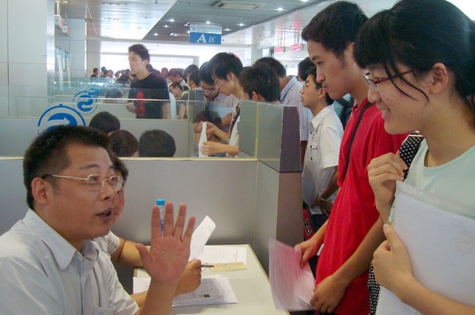 大专是大学吗？网友一句无知的评论，直接引起了专科生的愤怒