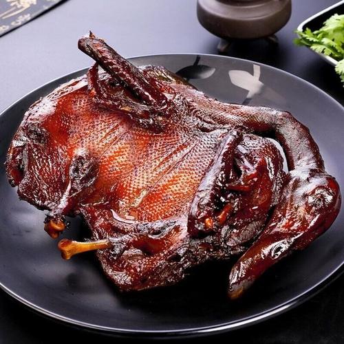 湖南这家板鸭店，320g鸭肉要88元，却很受追捧，网友：味道值这价