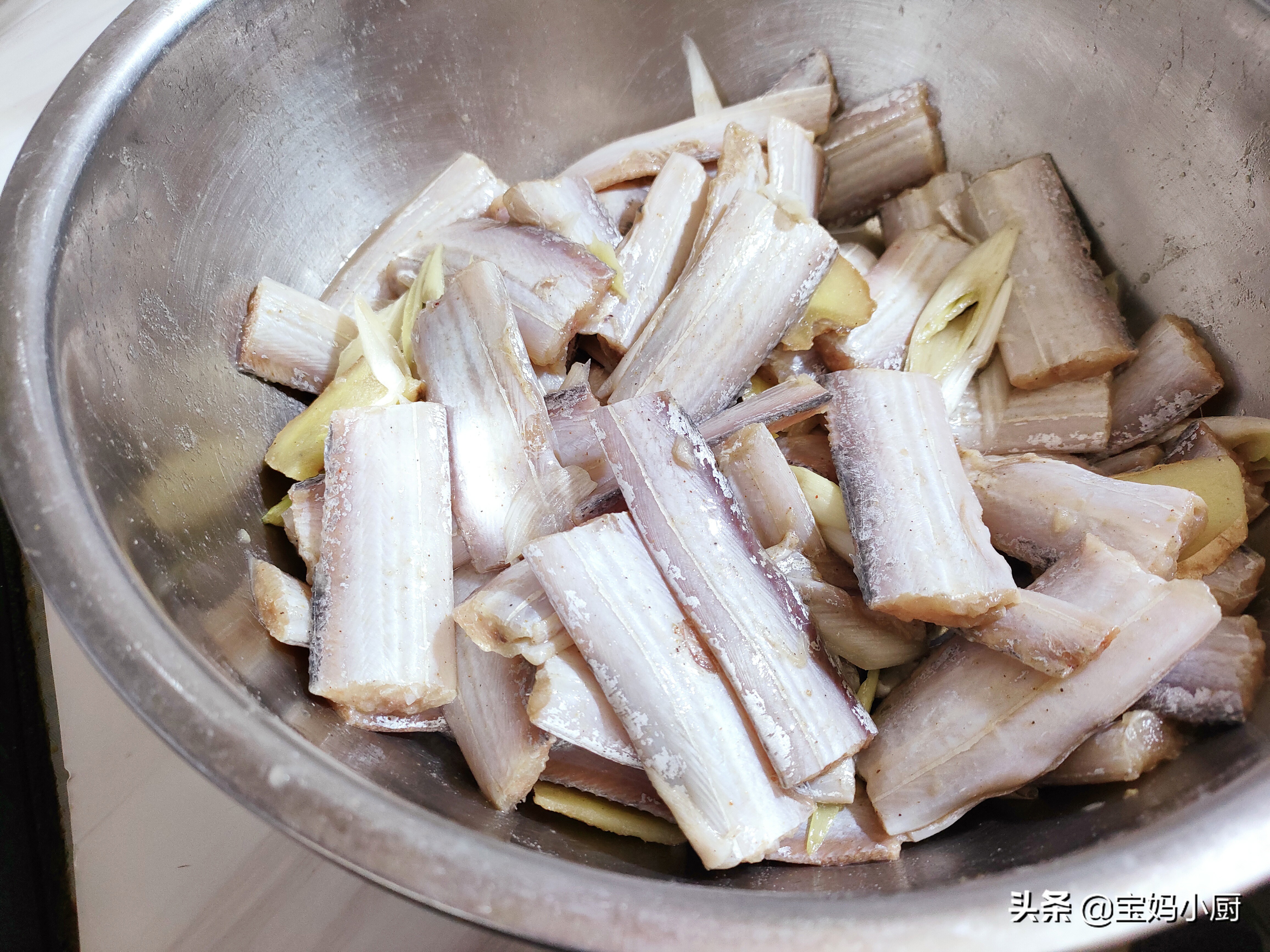 刀魚的做法大全,刀魚的做法大全家常
