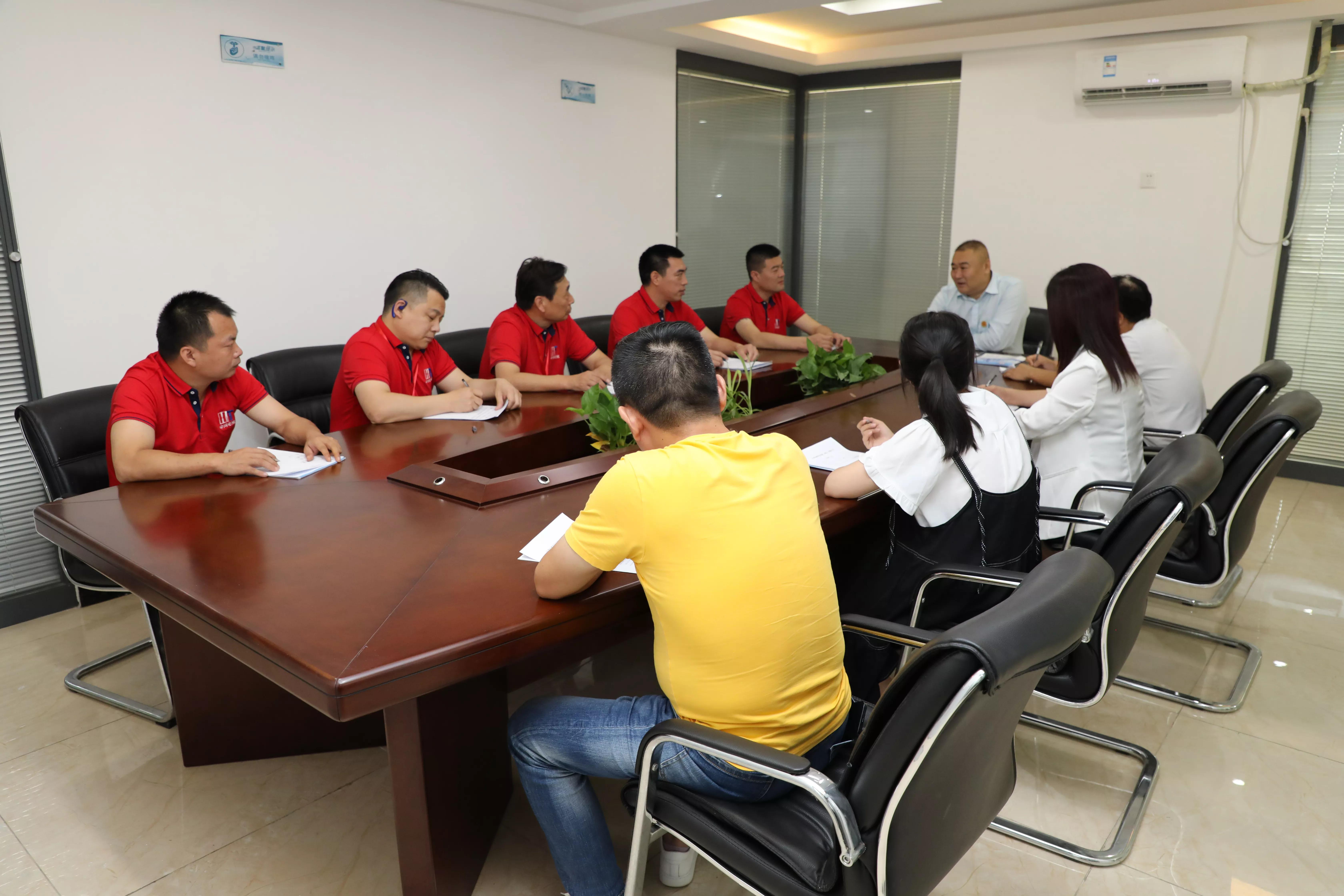 爱心使者 中鸿电梯董事长李志新先生到江西南昌公司检查指导工作