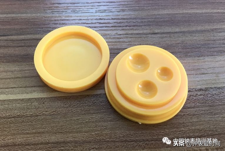 开一家钟表维修店需要什么？