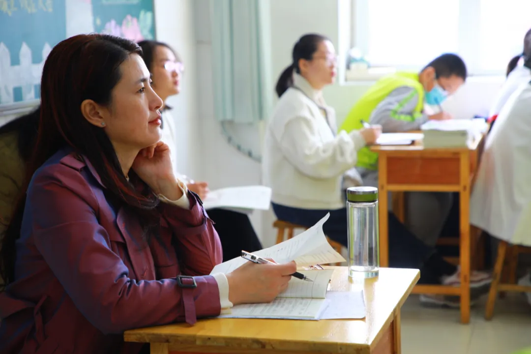 壽光圣城中學(xué)初中部:視導(dǎo)領(lǐng)航助成長(圖20) 壽光圣城中學(xué)初中部:視導(dǎo)領(lǐng)航助成長(圖20)