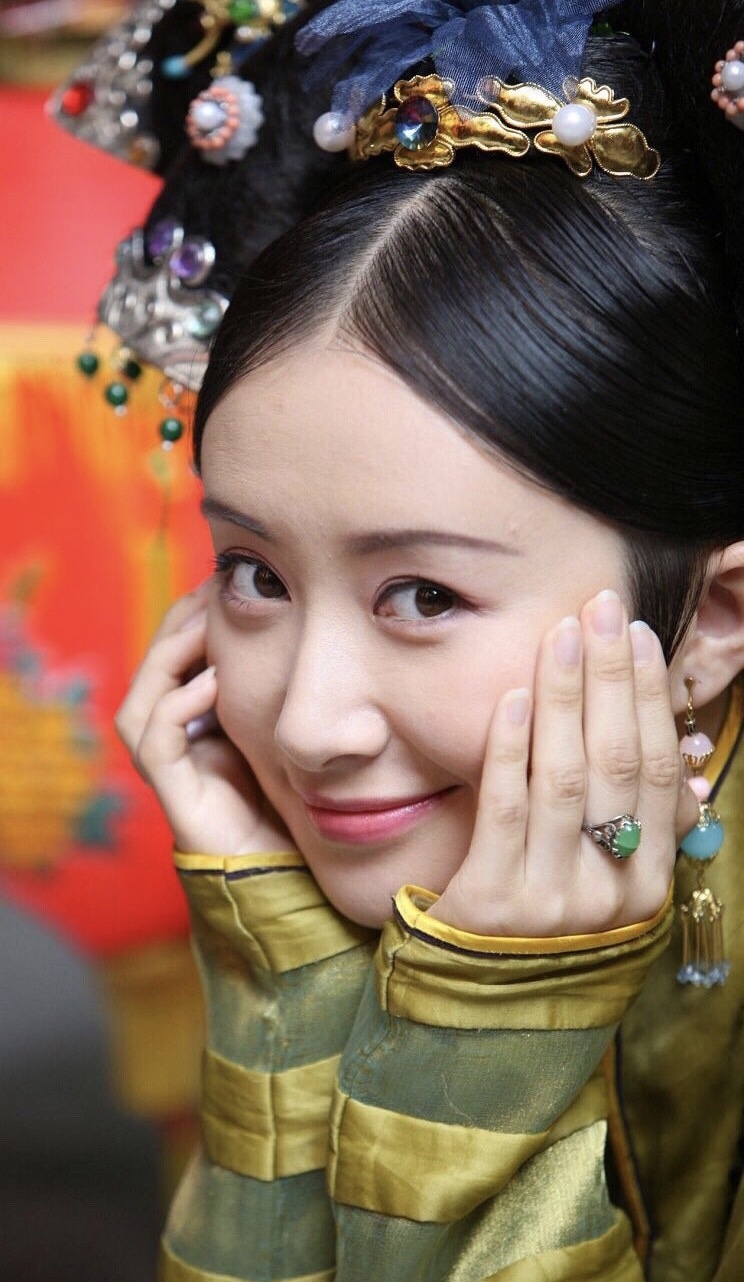 新鹿鼎记韩栋演员表(新鹿鼎记开播,唐艺昕演建宁公主上热搜,这7个版本