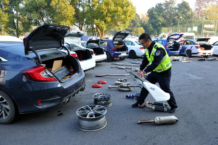 交警為啥查車一查一個準，是有“透視眼”嗎？秘密都在這里