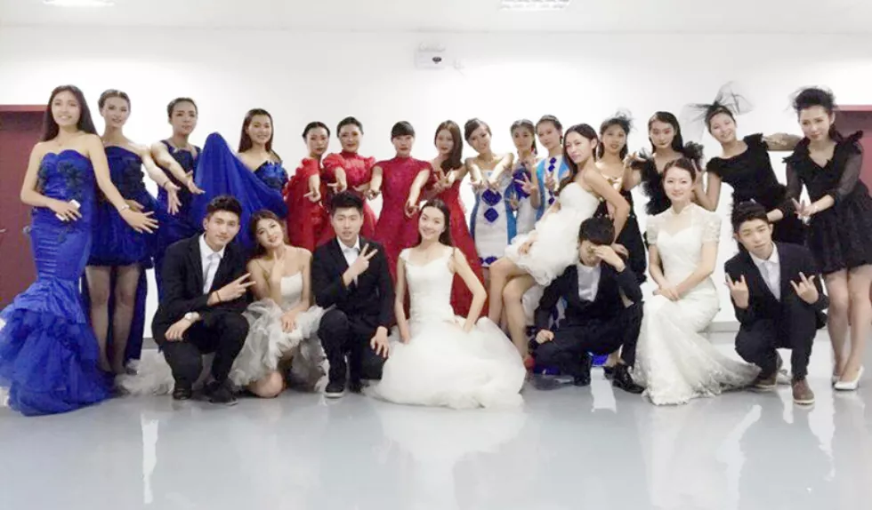 学生宿舍还有跃层双人间，眉山这所大学让隔壁学校羡慕哭了