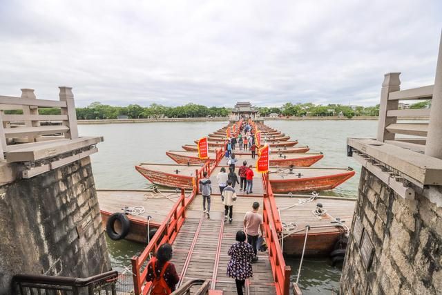 中国最早的启闭式桥梁，潮州城市地标建筑，广济桥