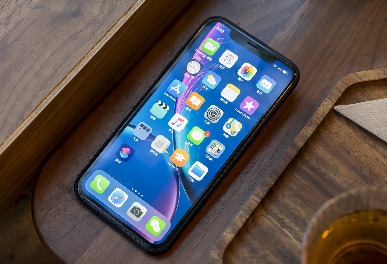 苹果大降价亮剑,双卡双待 128gb,网友:三年后依旧"香"