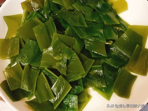 排油减脂好喝不胖，低脂低卡的海带豆腐汤