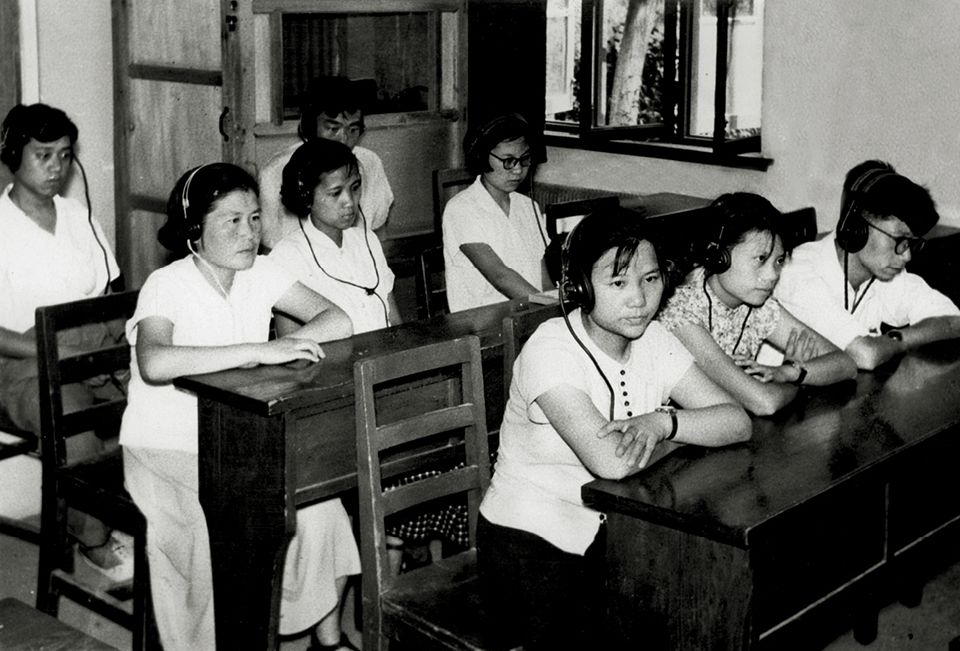 珍贵录音！北外50年代英语课文朗读，字正腔圆有年代感