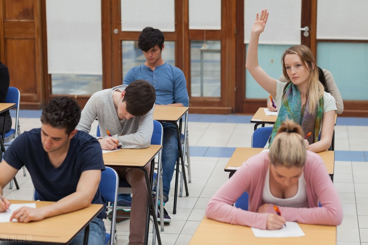 高考英语建构性试题的解析与备考策略