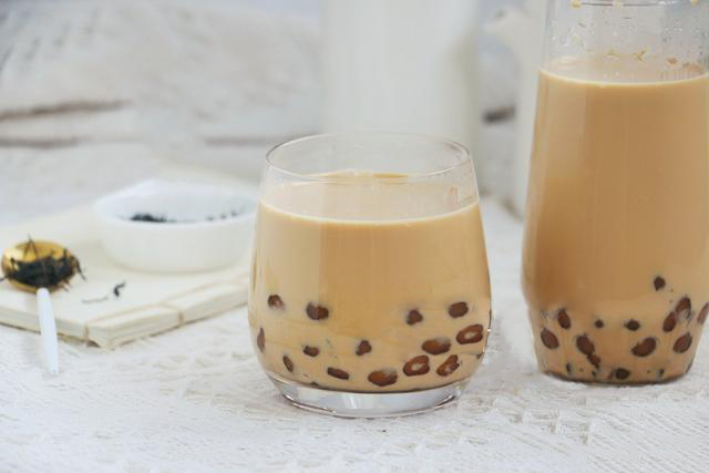 在家给宝宝自制珍珠奶茶，比奶茶店的还好喝，配方做法告诉你了