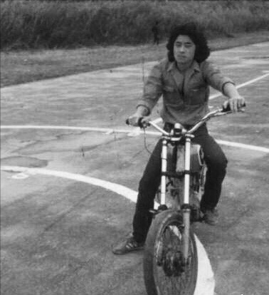王杰的第一任妻子是谁 王杰2001年后嗓子变了谁下的毒图片