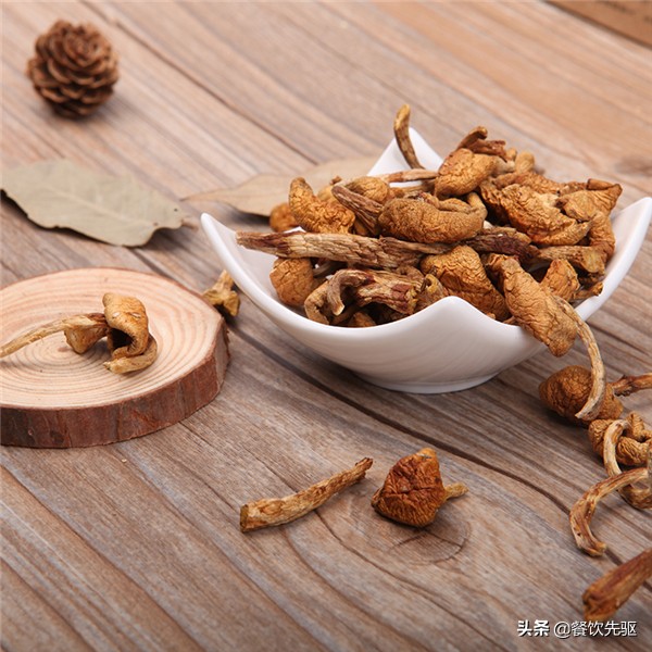 「滑子菇」好吃又美味的珍稀品种——滑子菇