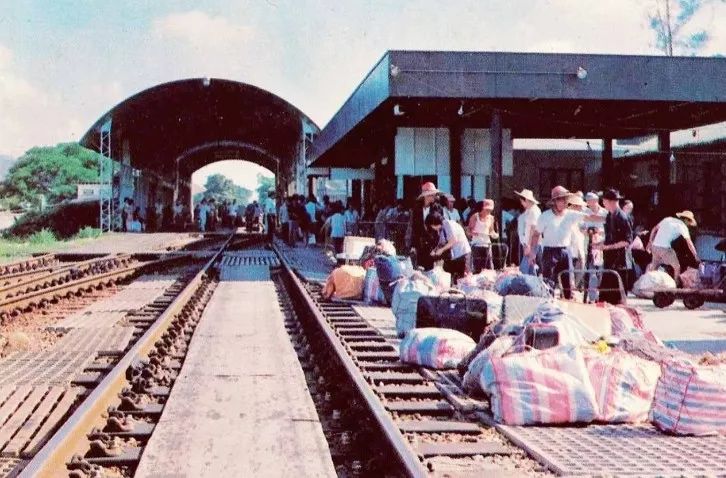 “新中国第一团”故事：第一批去香港旅游的内地人与一位老特工