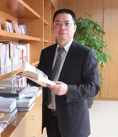 宝能系出手,南宁百货连续三天涨停,姚振华老板做实业"牧人"?