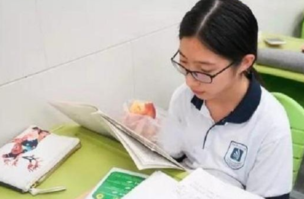 两所大学名字仅变个顺序，一个211一个像野鸡，2021考生需知晓