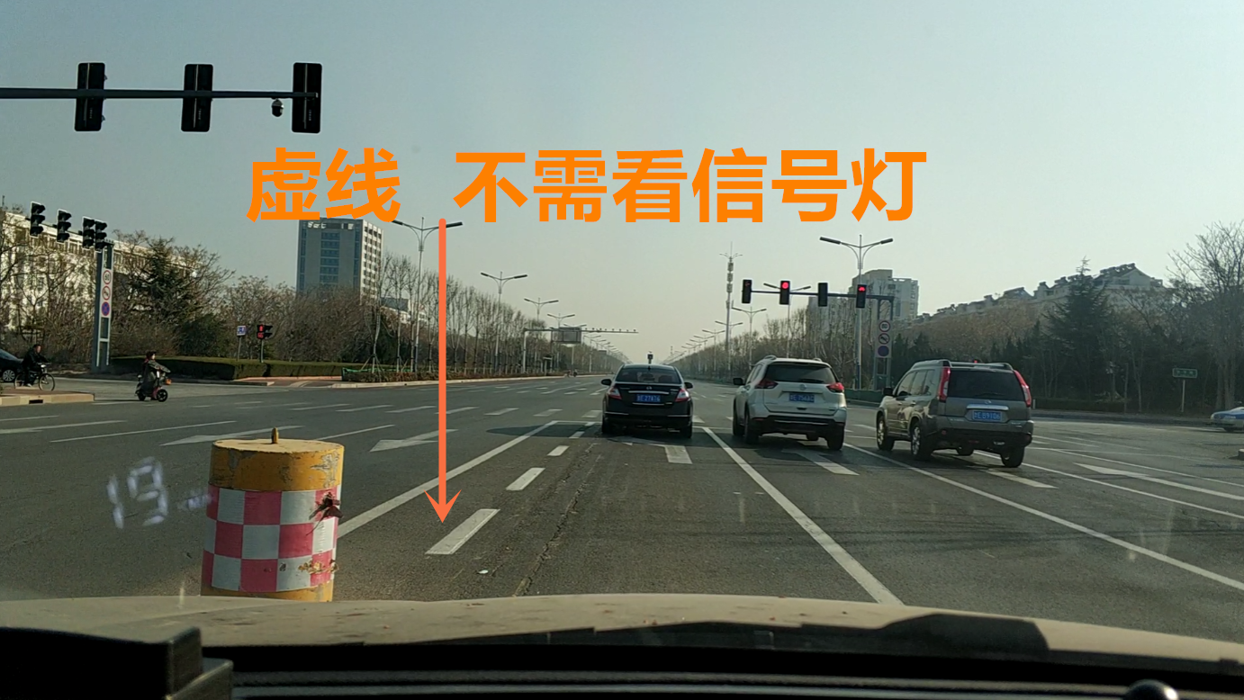 哪些路口掉头不需要看信号灯，如何掉头才能避免违章，给你讲清楚