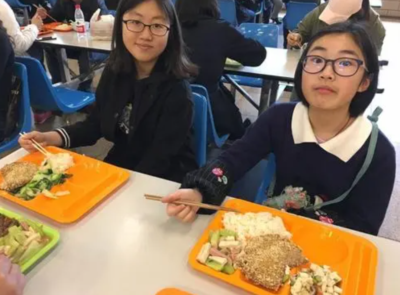 四川大学食堂火了，学生4年不点外卖，光看就忍不住流口水了