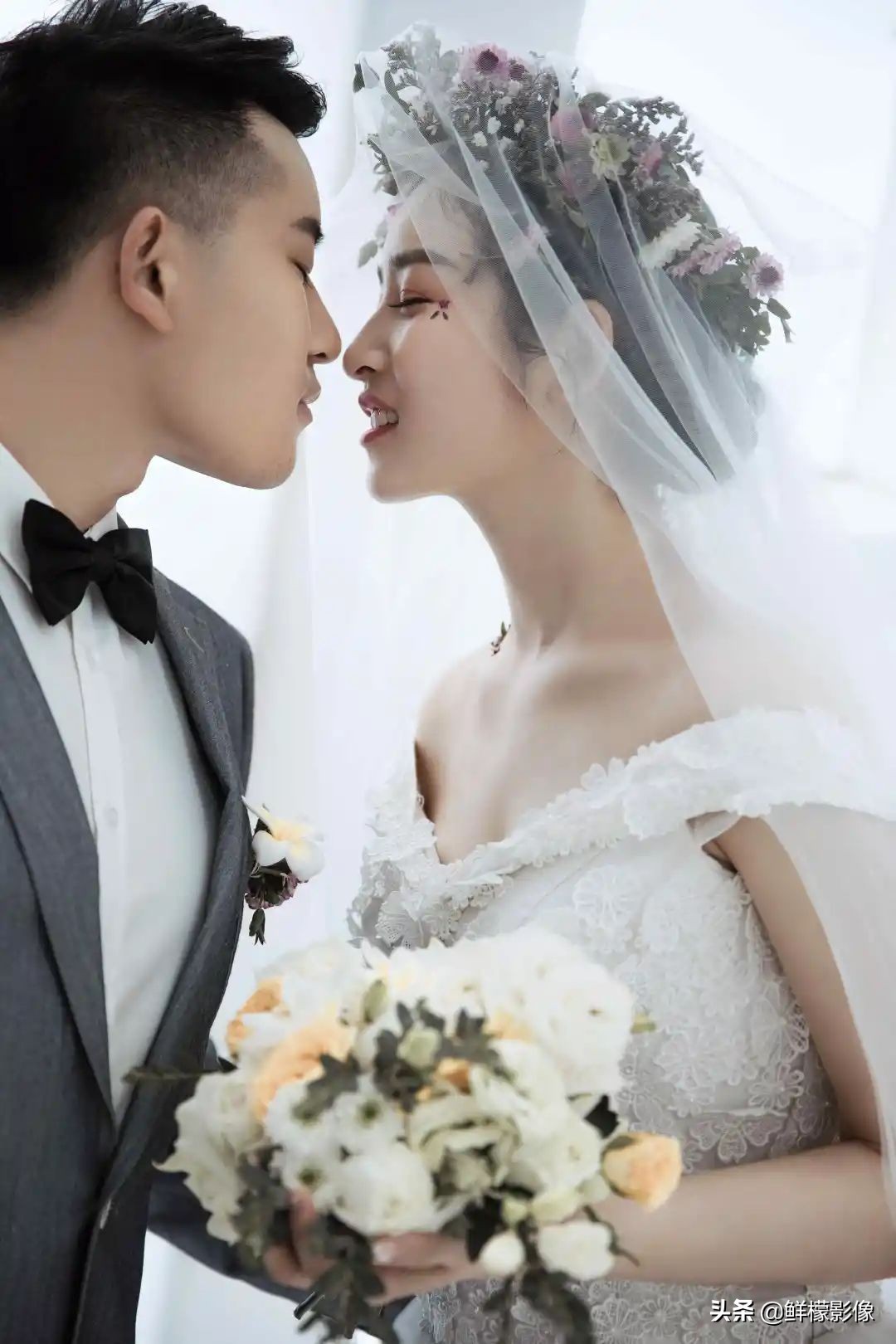 关于亲亲抱抱的说说配图「简短」 _qq说说网