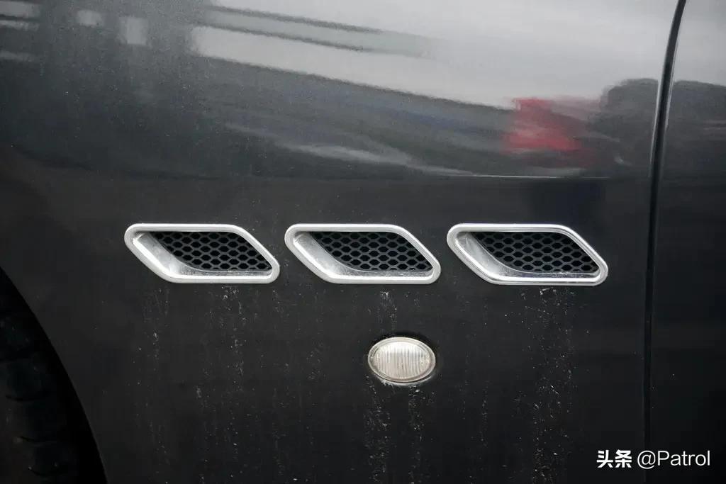 一代经典神车，玛莎拉蒂GT，新车落地300万，如今50万都难卖